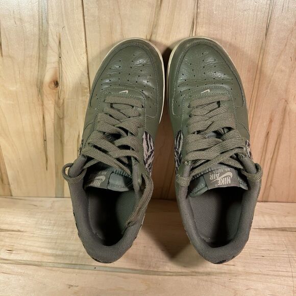 s-l1200.jpg Nike Mens Air Force 1 Olive Green Shoes Sneakers Size 9 AF1 AQ4131-200
